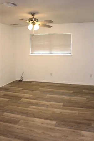 $2,100 | 1802 Sleepy Creek Way, Pearland, TX 77581