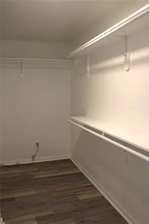 $2,100 | 1802 Sleepy Creek Way, Pearland, TX 77581