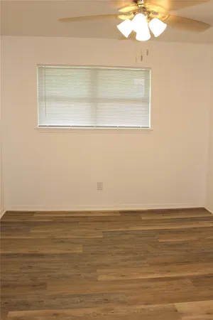 $2,100 | 1802 Sleepy Creek Way, Pearland, TX 77581