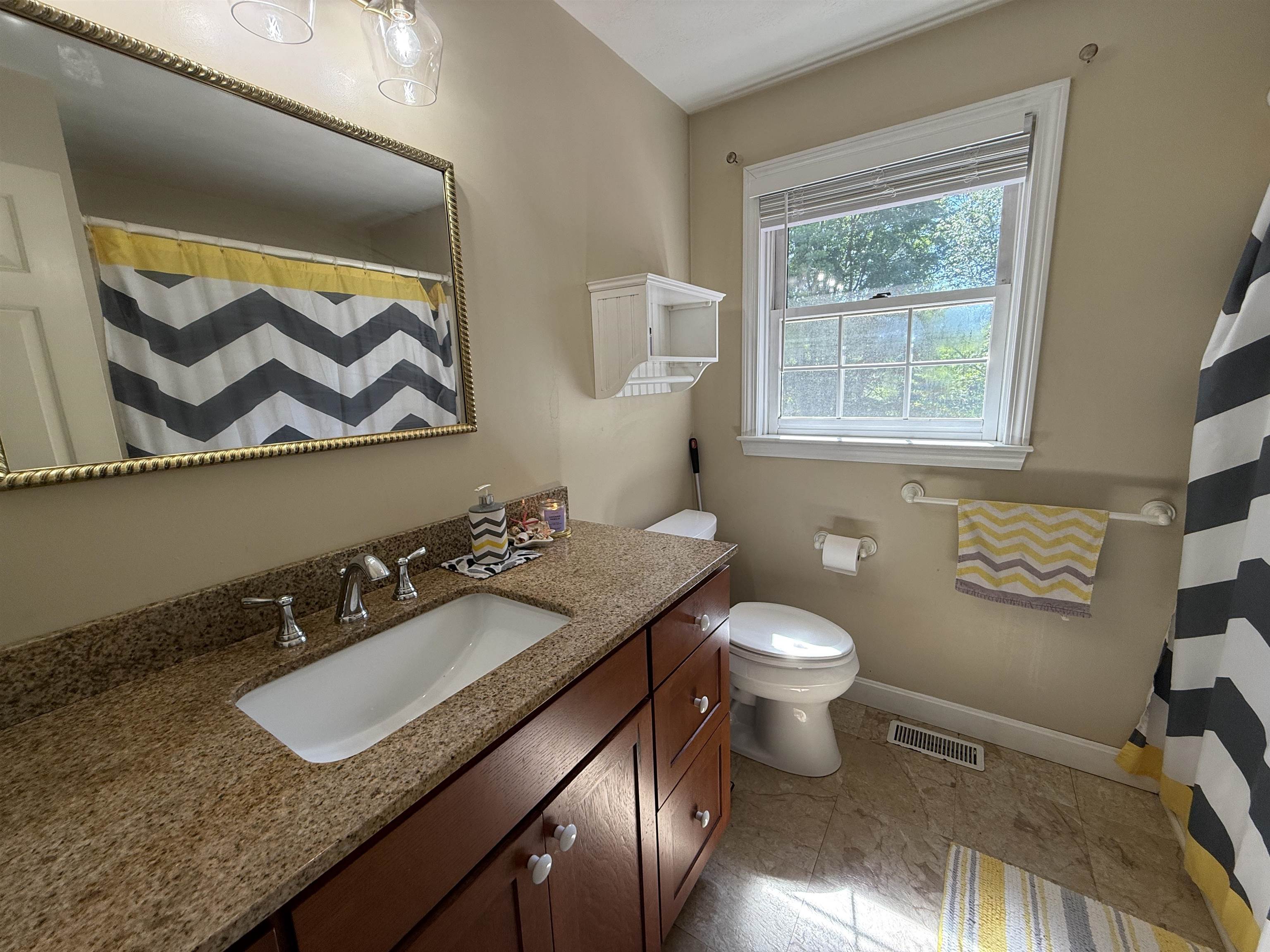 59 Mid. Dunstable Road Nashua, NH 03062 - Photo 26 of 49