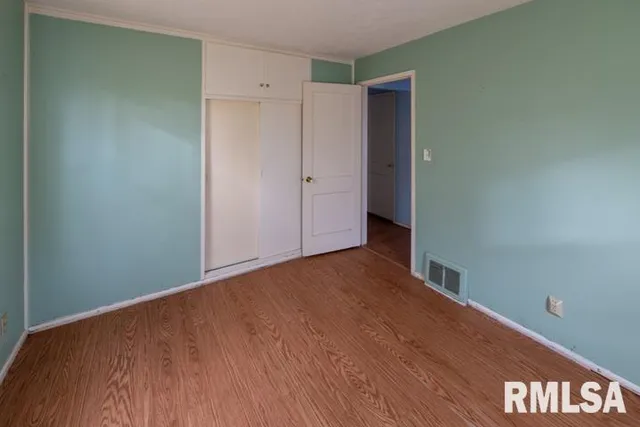 $79,500 | 213 East Lake Avenue, Peoria, IL 61614