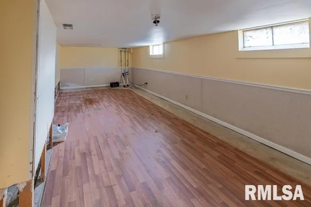 $79,500 | 213 East Lake Avenue, Peoria, IL 61614