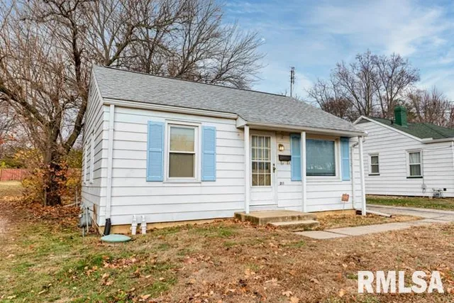 $79,500 | 213 East Lake Avenue, Peoria, IL 61614