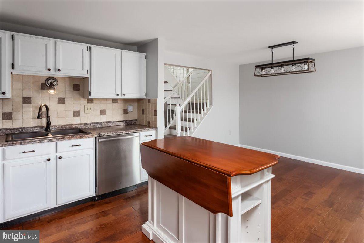 2486 Warm Spring Way Odenton, MD 21113 - Photo 14 of 36 Kitchen
