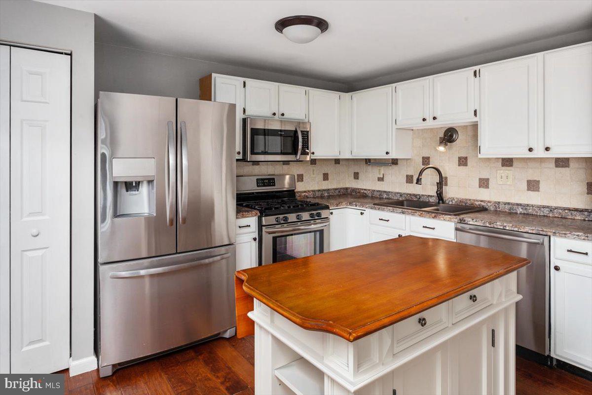 2486 Warm Spring Way Odenton, MD 21113 - Photo 5 of 36 Kitchen
