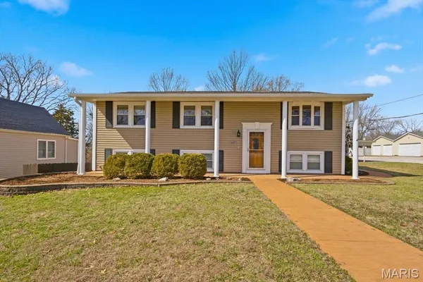 $409,000 | 637 North Virginia Avenue, Eureka, MO 63025