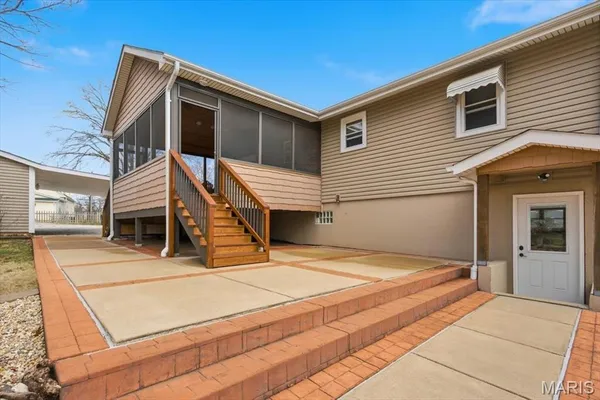 $409,000 | 637 North Virginia Avenue, Eureka, MO 63025