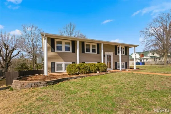 $409,000 | 637 North Virginia Avenue, Eureka, MO 63025