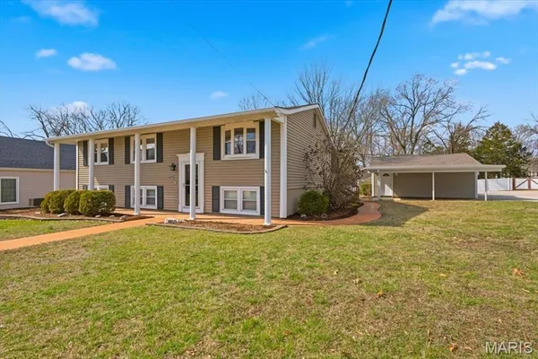 $409,000 | 637 North Virginia Avenue, Eureka, MO 63025