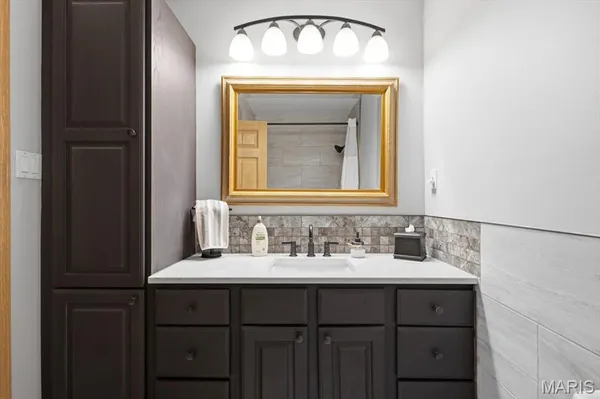 $409,000 | 637 North Virginia Avenue, Eureka, MO 63025