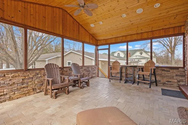 $409,000 | 637 North Virginia Avenue, Eureka, MO 63025