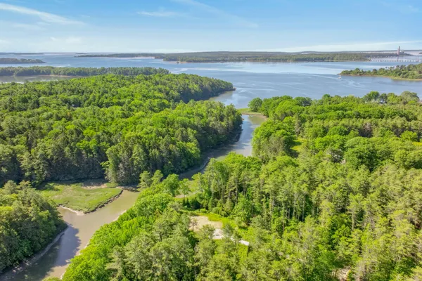 $640,000 | 29 Crows Nest Drive, Freeport, ME 04032