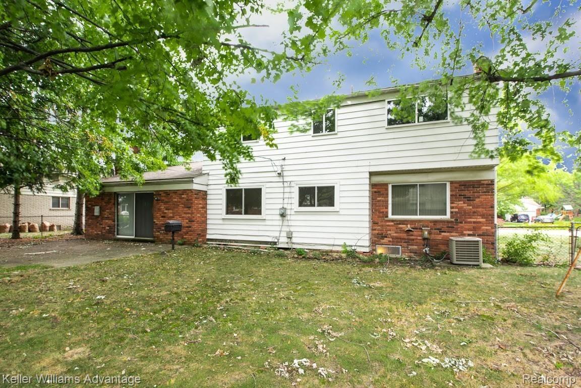 27075 Harvard Road Southfield, MI 48076 - Photo 22 of 24 27075HarvardBACK.jpg