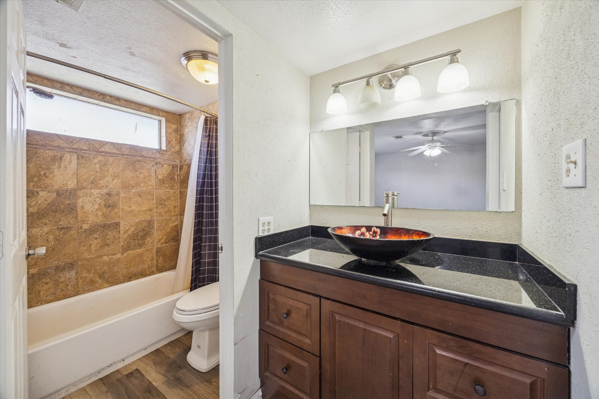 135 Mill Stream Lane Houston, TX 77060 - Photo 11 of 16 Shower/tub primary bathroom with walk in closet on the right