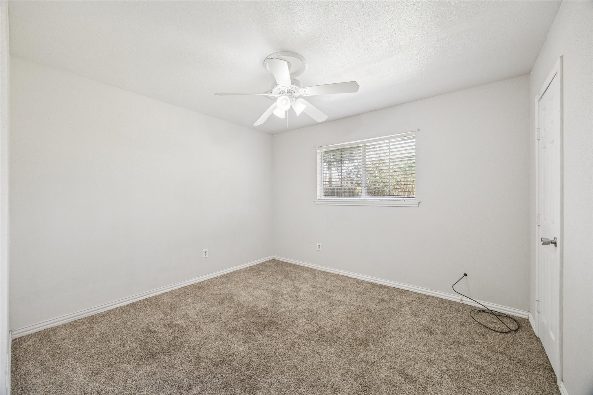 135 Mill Stream Lane Houston, TX 77060 - Photo 14 of 16 Secondary bedroom