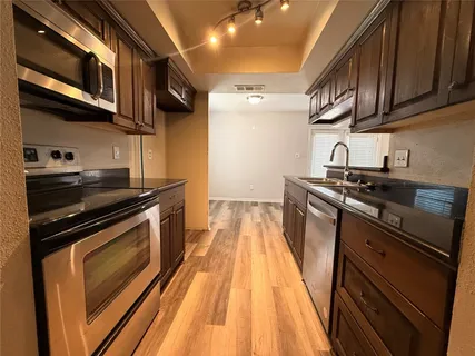 $220,000 | 135 Mill Stream Lane, Houston, TX 77060