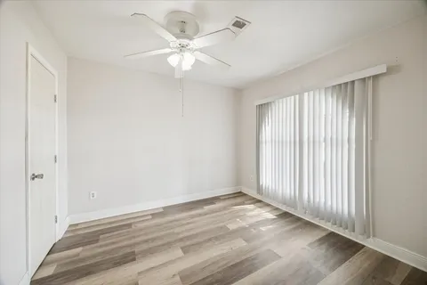 $220,000 | 135 Mill Stream Lane, Houston, TX 77060