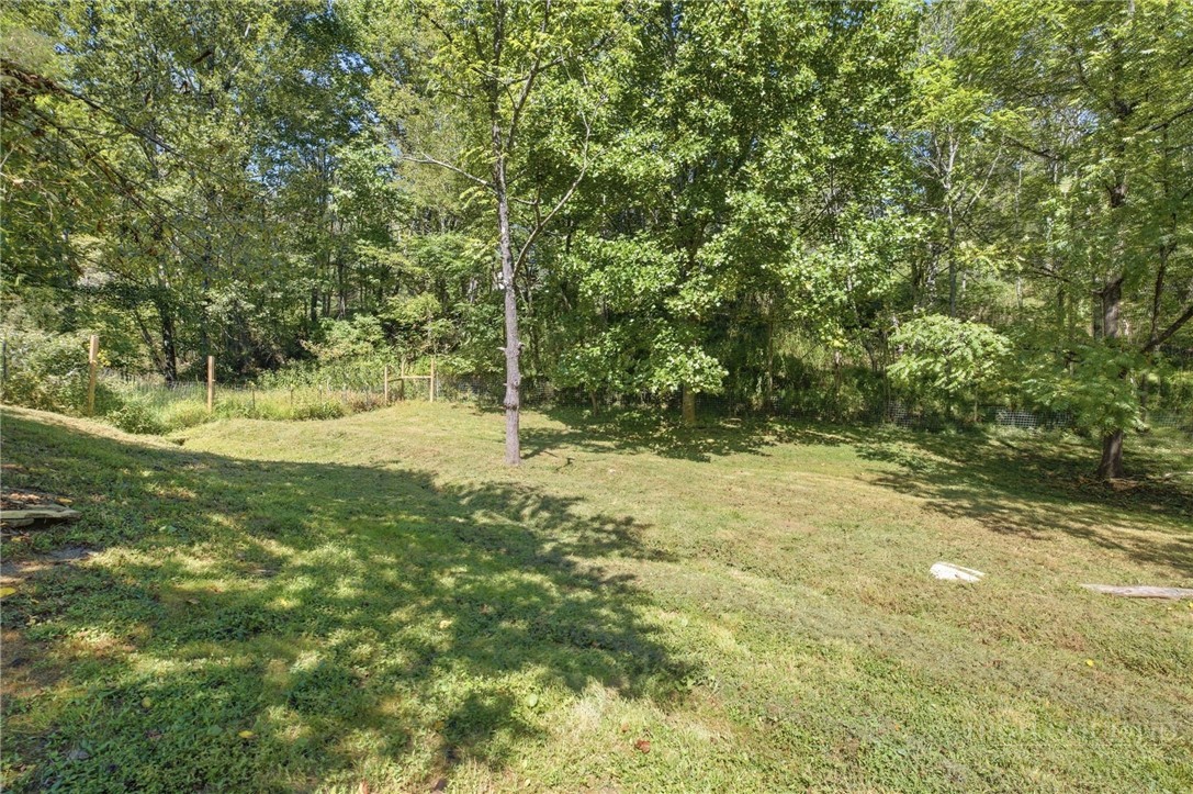 325 Sawyers Road Warrensville, NC 28693 - Photo 19 of 33 Gallery Image 19