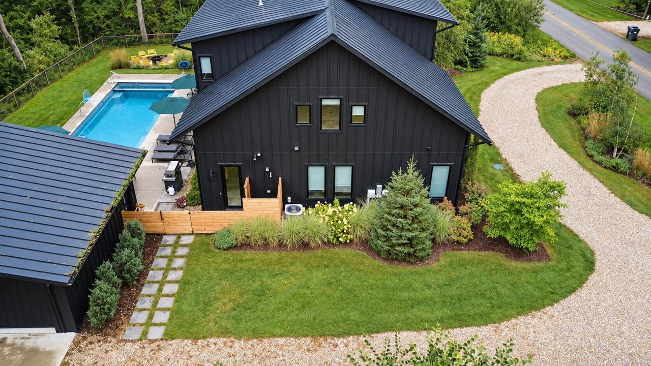 15461 Lakeshore Road Lakeside, MI 49116 - Photo 4 of 52 Gallery Image 4