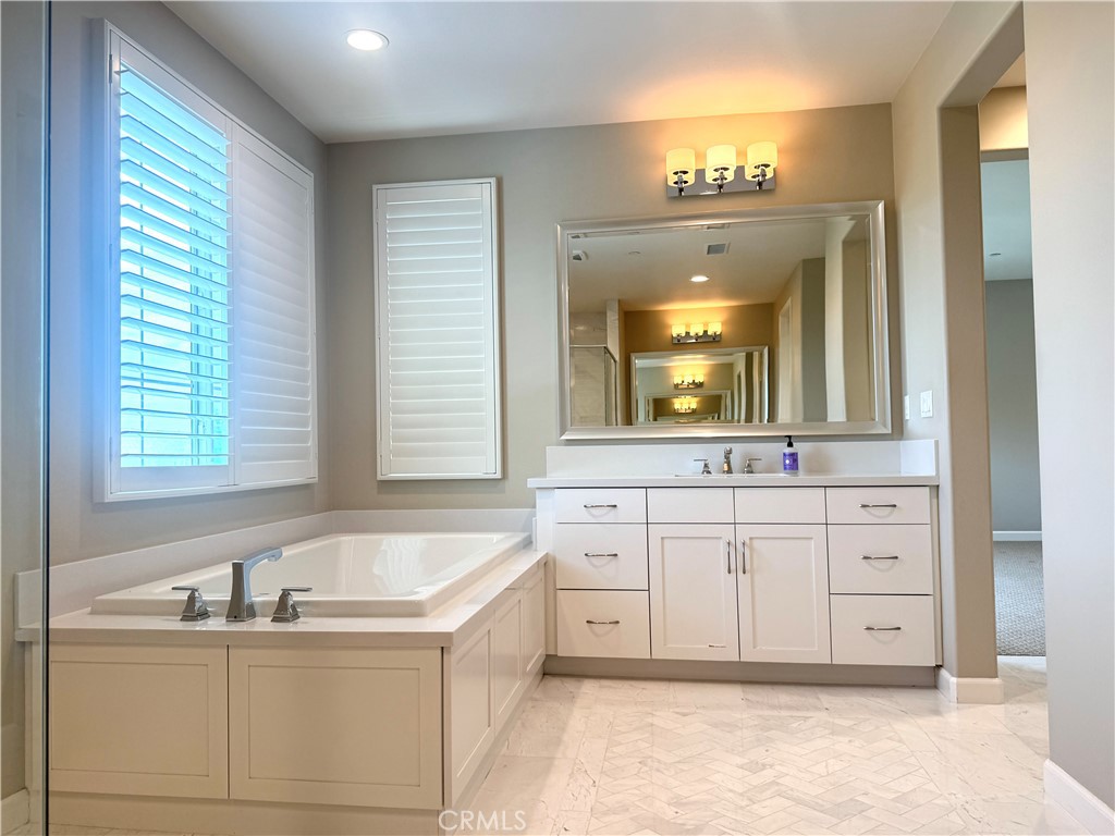 291 Barnes Road Tustin, CA 92782 - Photo 13 of 28