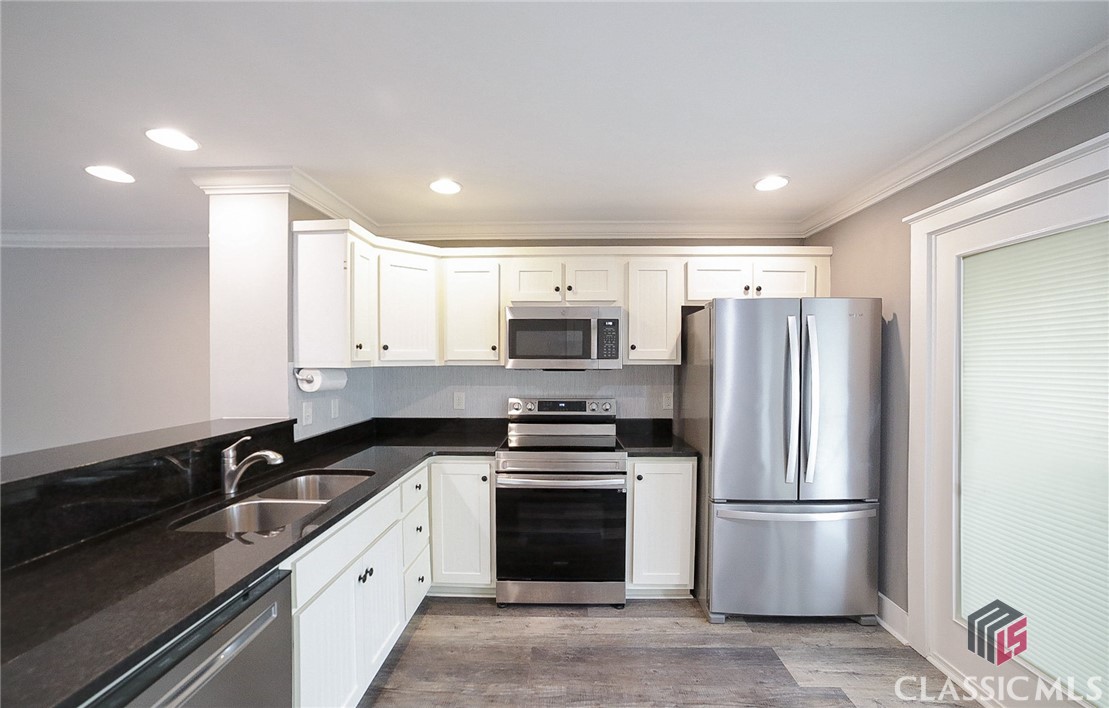 490 South Barnett Shoals Road, Unit 236 Athens, GA 30605 - Photo 11 of 47 Gallery Image 11