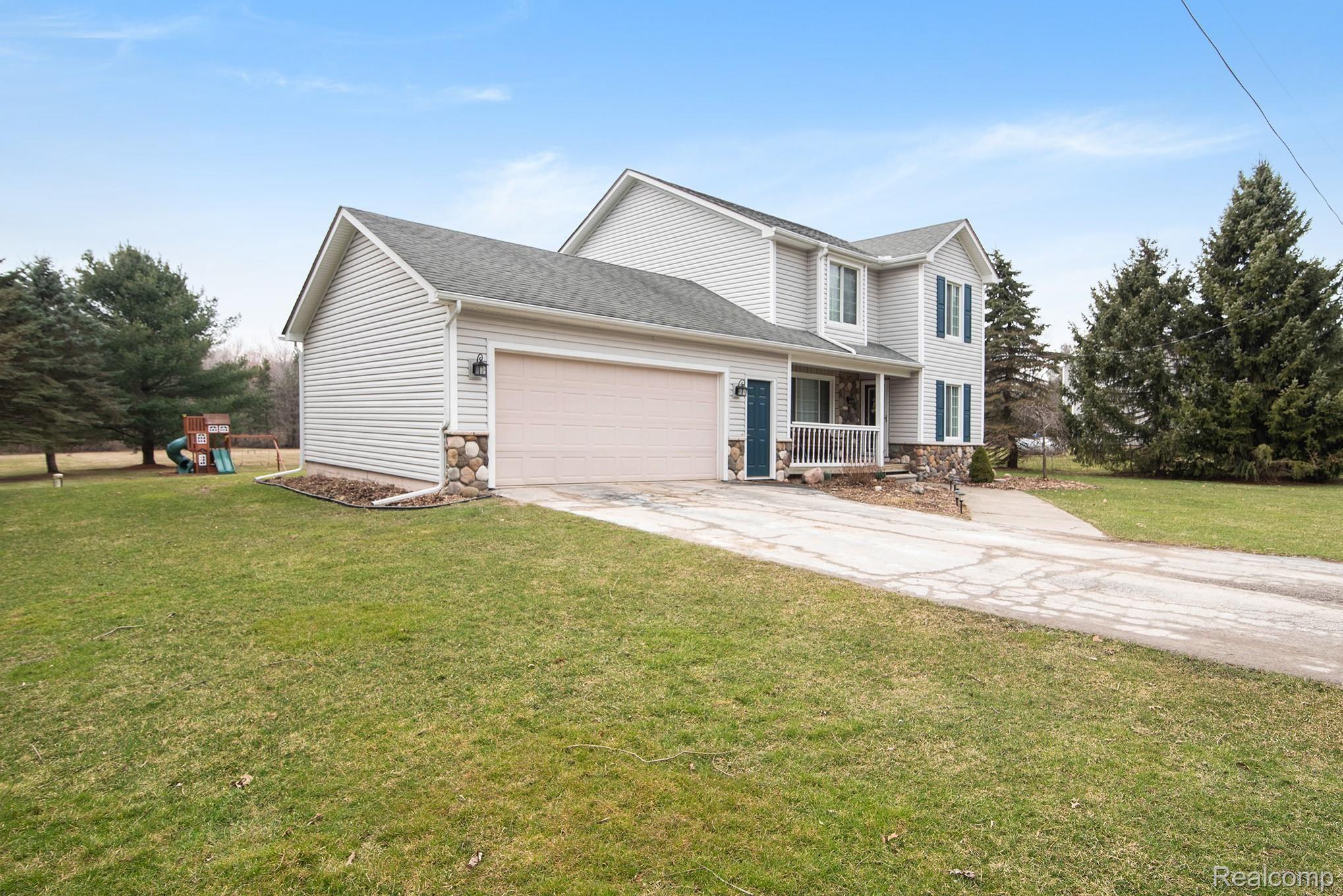215 Argentine Road Howell, MI 48843 - Photo 19 of 28 DSC_5760.jpg