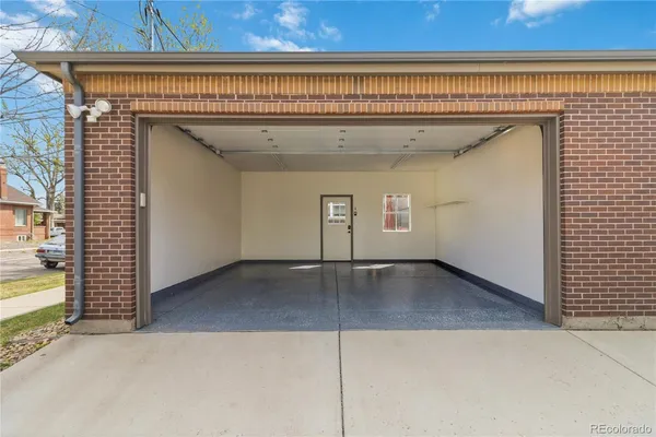$1,250,000 | 1901 South Logan Street, Denver, CO 80210