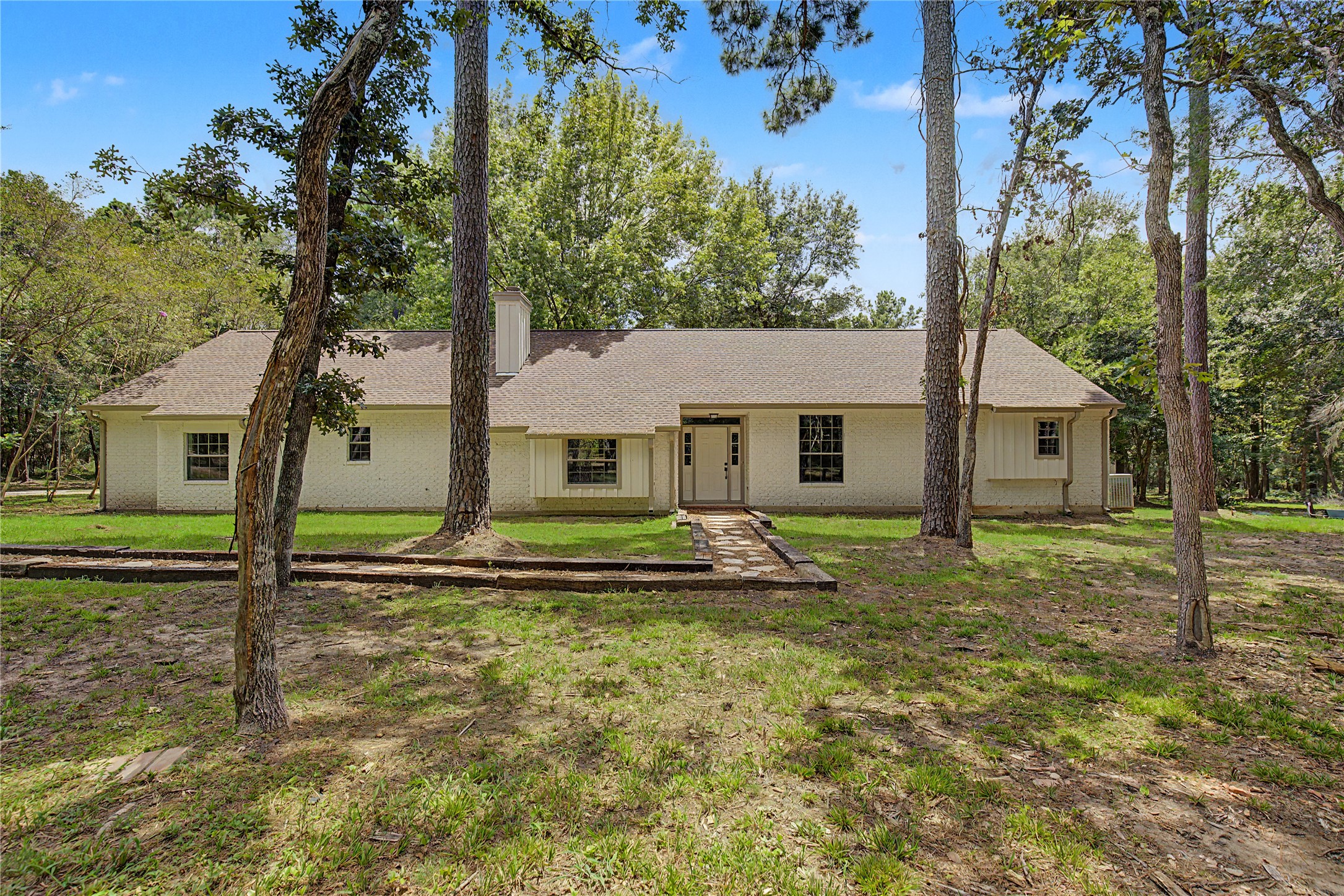 83 Dahlia Road Huntsville, TX 77320 - Photo 4 of 44 Gallery Image 4