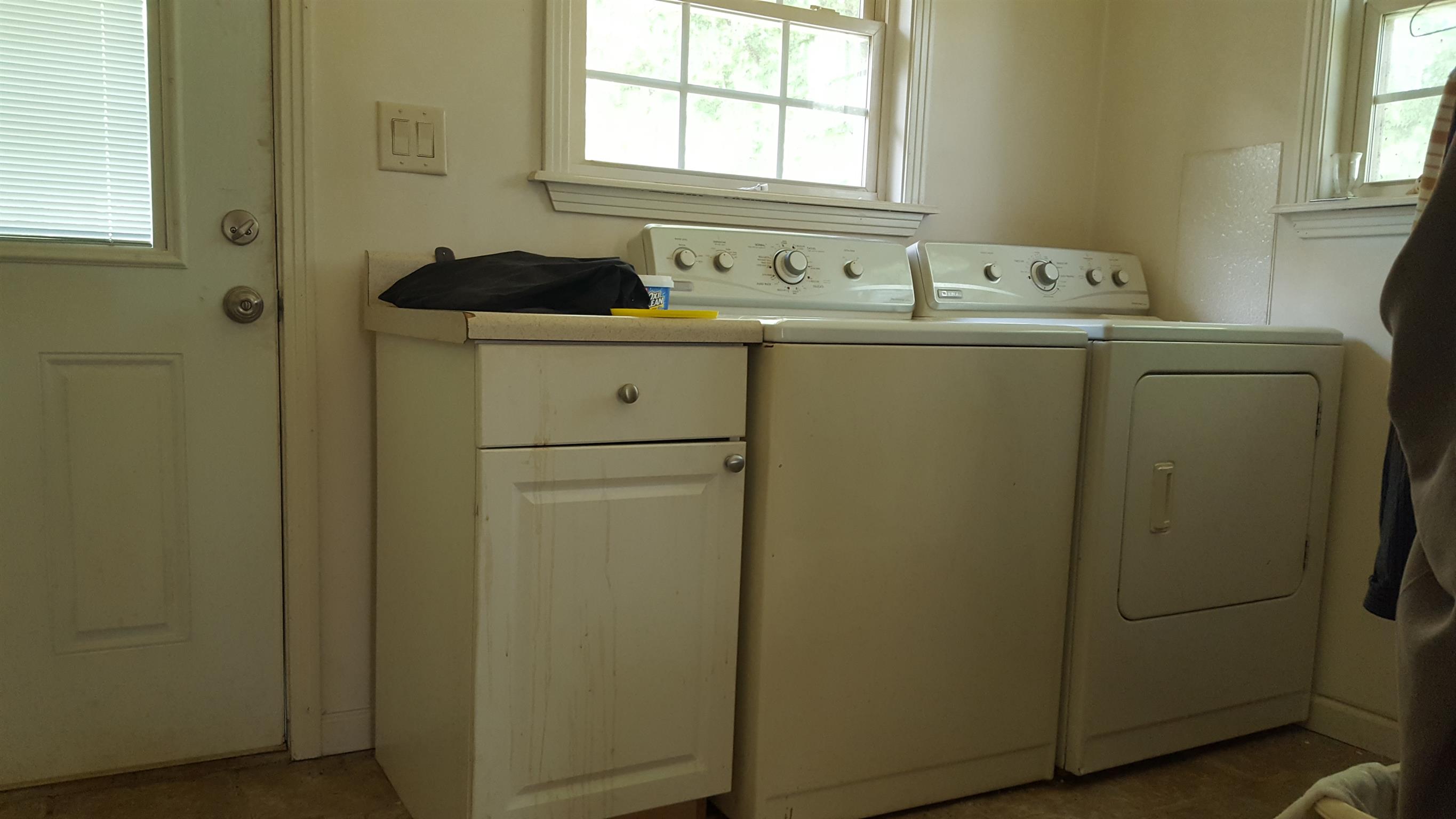 2760 Old Laguardo Road East Lebanon, TN 37087 - Photo 15 of 30 a utility room with dryer and washer