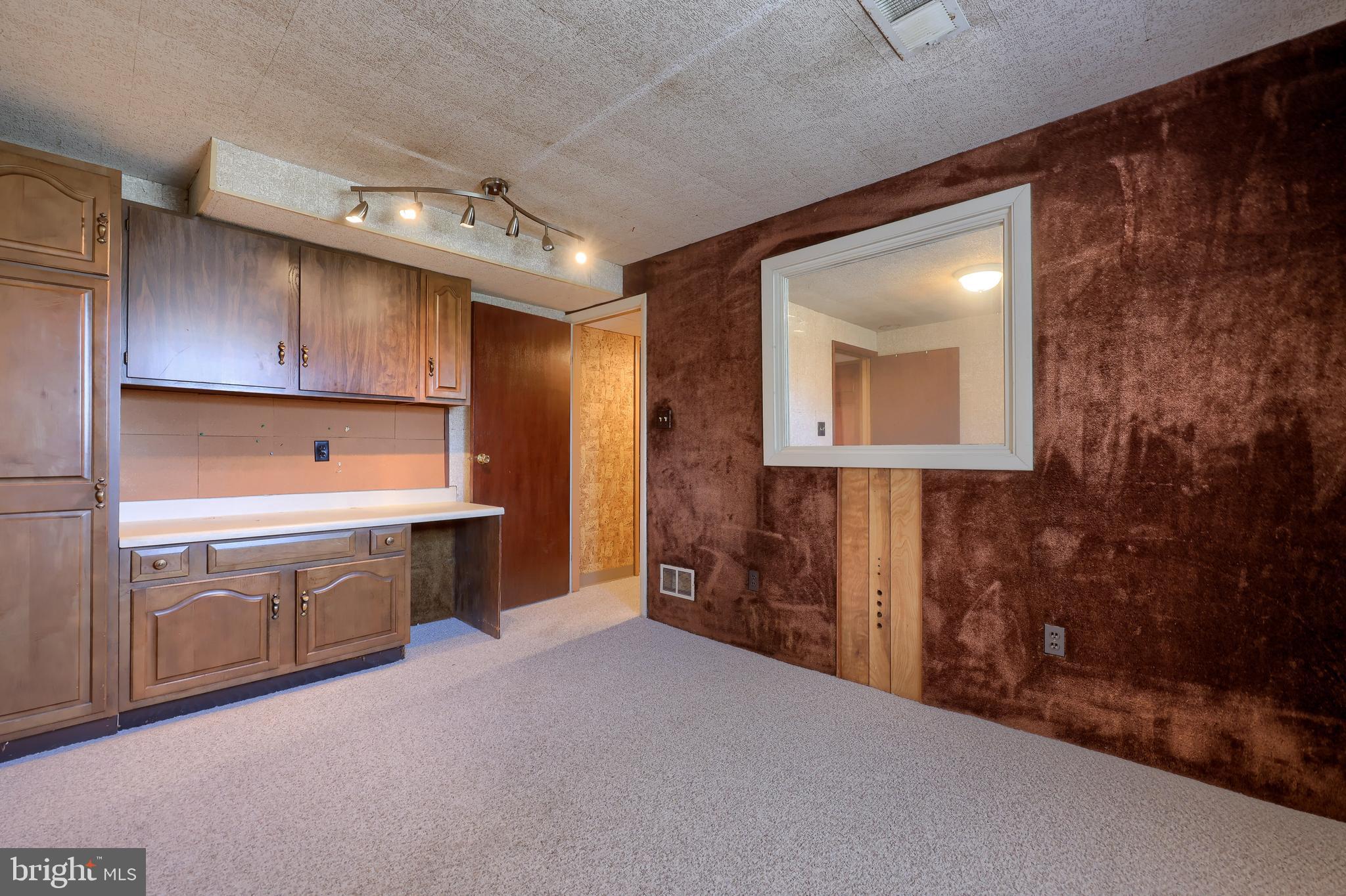 1133 Nissley Road Lancaster, PA 17601 - Photo 9 of 44 Gallery Image 9