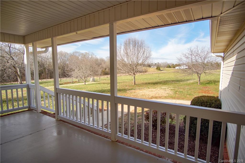 586 Patterson Farm Road Mooresville, NC 28115 - Photo 3 of 35 Gallery Image 3