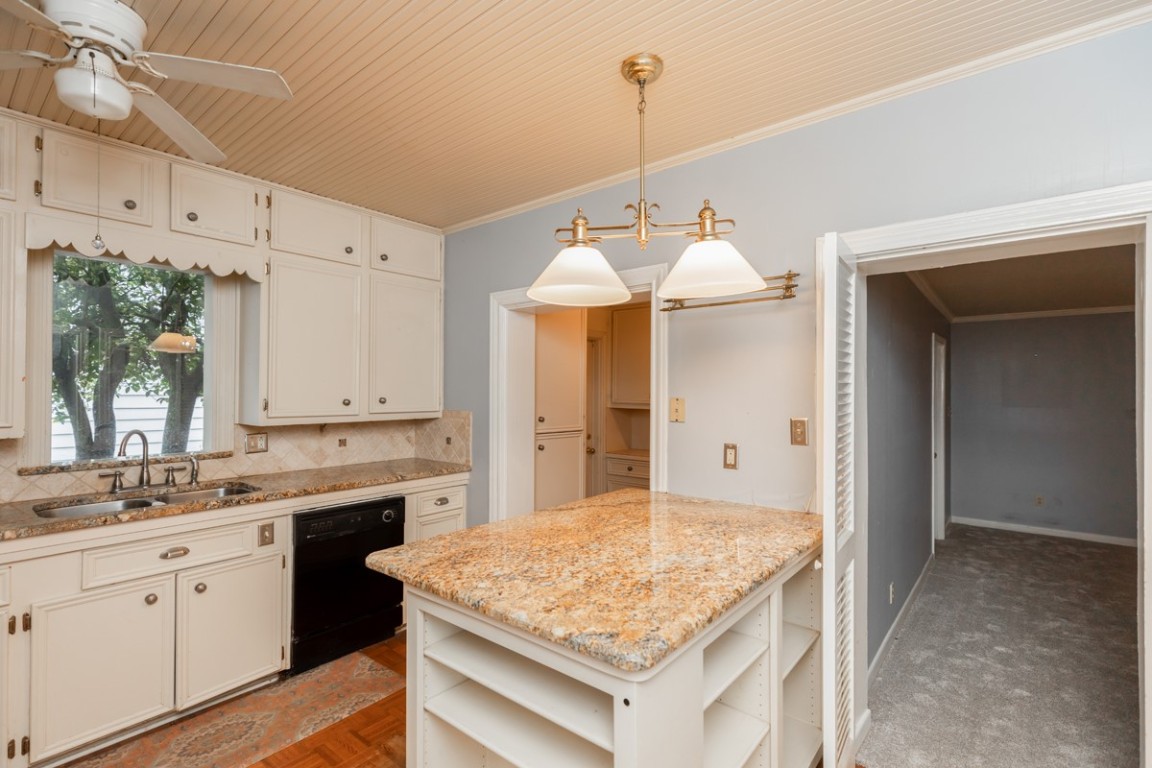 606 22nd Street Beaumont, TX 77706 - Photo 17 of 40