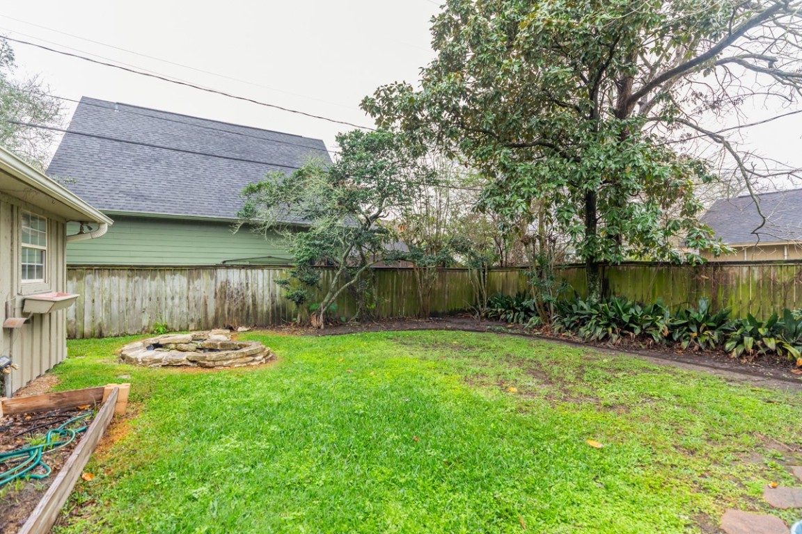 606 22nd Street Beaumont, TX 77706 - Photo 37 of 40