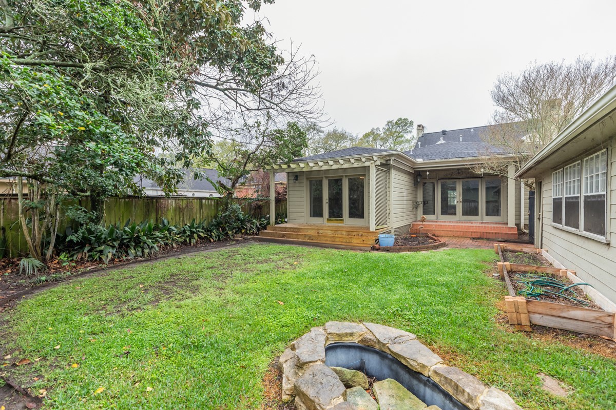 606 22nd Street Beaumont, TX 77706 - Photo 38 of 40