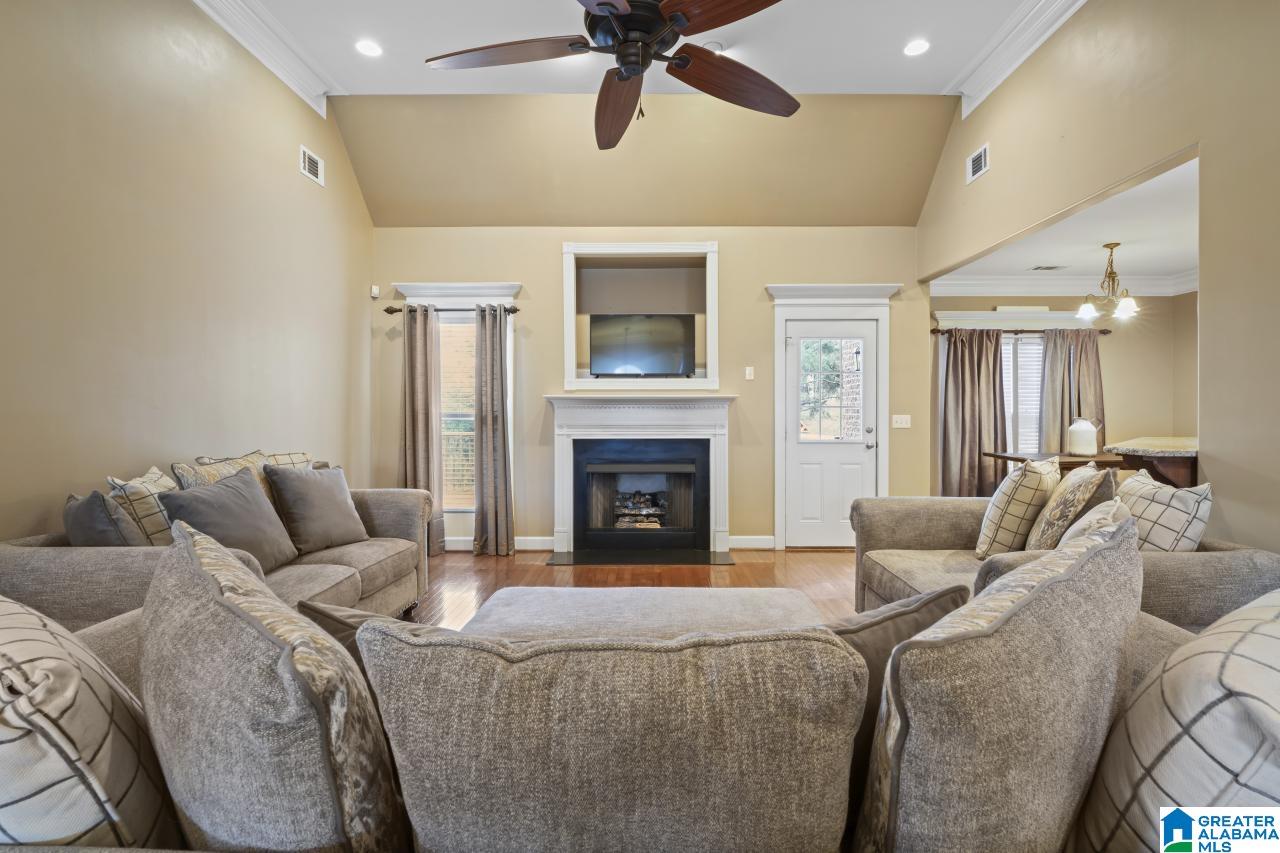 92 Hidden Oaks Lane Cleveland, AL 35049 - Photo 4 of 44