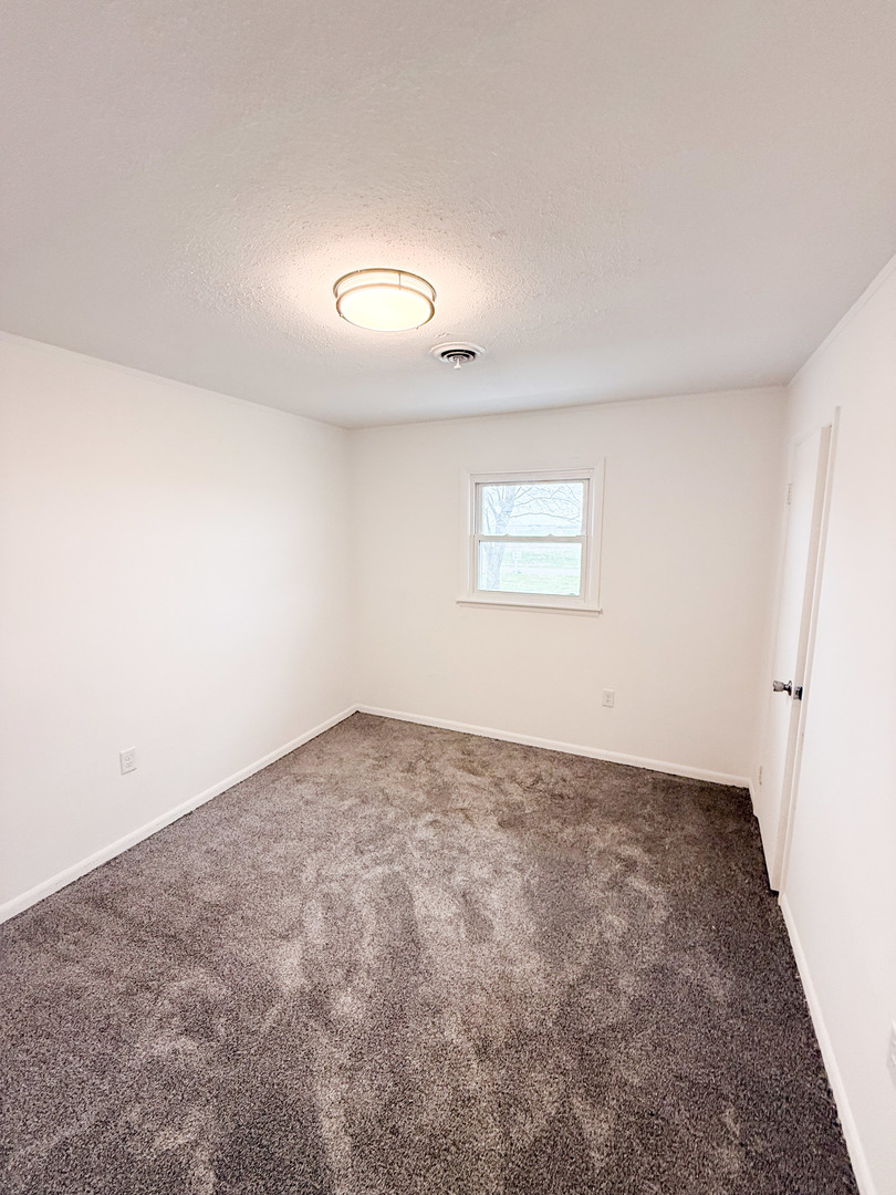 2308 2010 East Watseka, IL 60970 - Photo 29 of 32