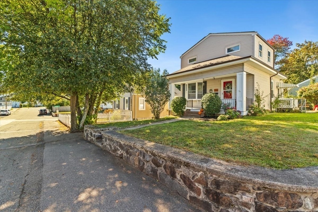 24 Oak Tree Road Dedham, MA 02026 - Photo 4 of 46 Gallery Image 4