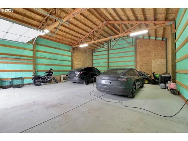 $575,000 | 93215 Long Tom Drive, Cheshire, OR 97419