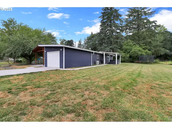 $575,000 | 93215 Long Tom Drive, Cheshire, OR 97419
