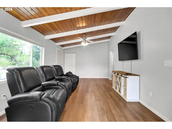 $575,000 | 93215 Long Tom Drive, Cheshire, OR 97419