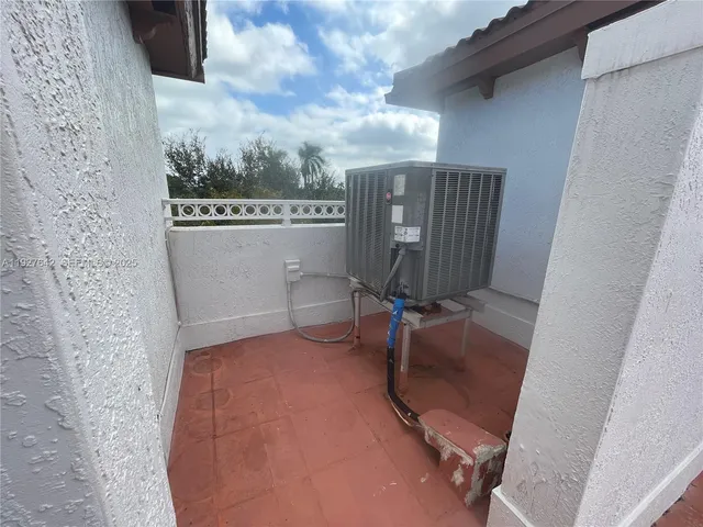 $579,900 | 1658 Hayes Street, Hollywood, FL 33020