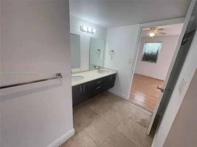 $579,900 | 1658 Hayes Street, Hollywood, FL 33020