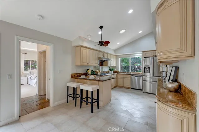 $3,200,000 | 18862 Via Palatino, Irvine, CA 92603