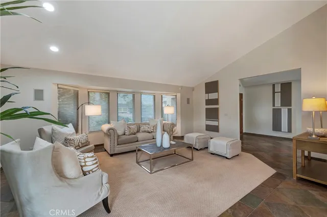 $3,200,000 | 18862 Via Palatino, Irvine, CA 92603