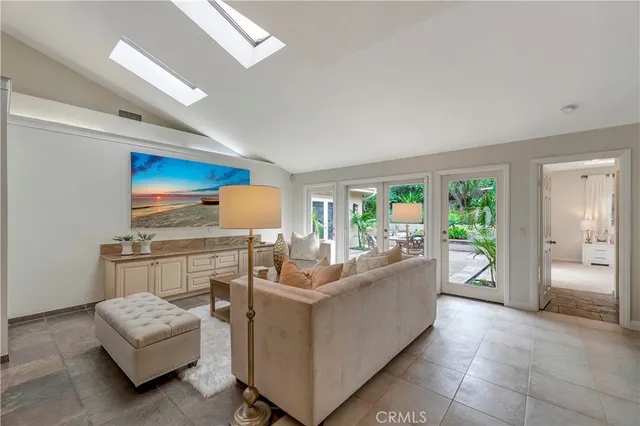 $3,200,000 | 18862 Via Palatino, Irvine, CA 92603