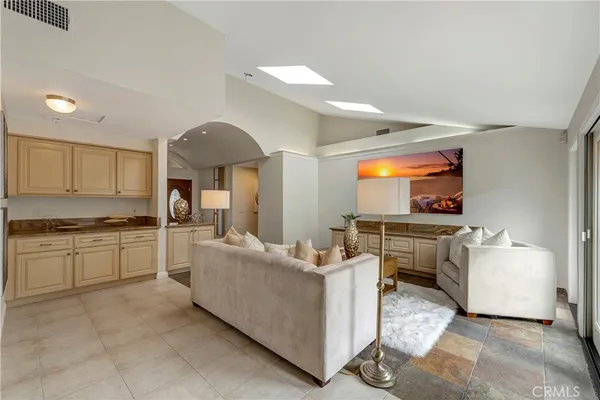 $3,200,000 | 18862 Via Palatino, Irvine, CA 92603