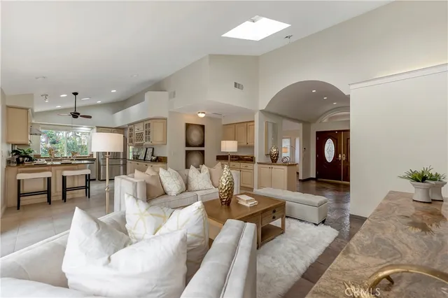 $3,200,000 | 18862 Via Palatino, Irvine, CA 92603