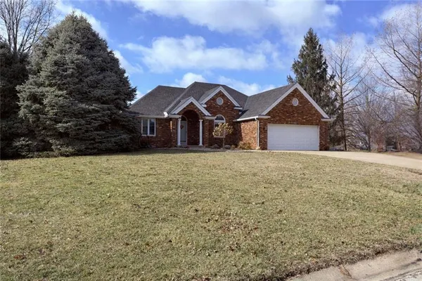 $500,000 | 1504 Hillcrest Court, Atchison, KS 66002