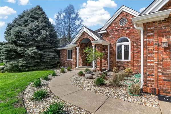 $500,000 | 1504 Hillcrest Court, Atchison, KS 66002