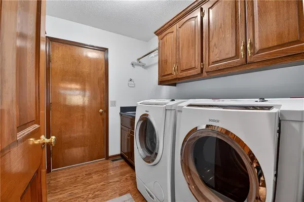 $500,000 | 1504 Hillcrest Court, Atchison, KS 66002